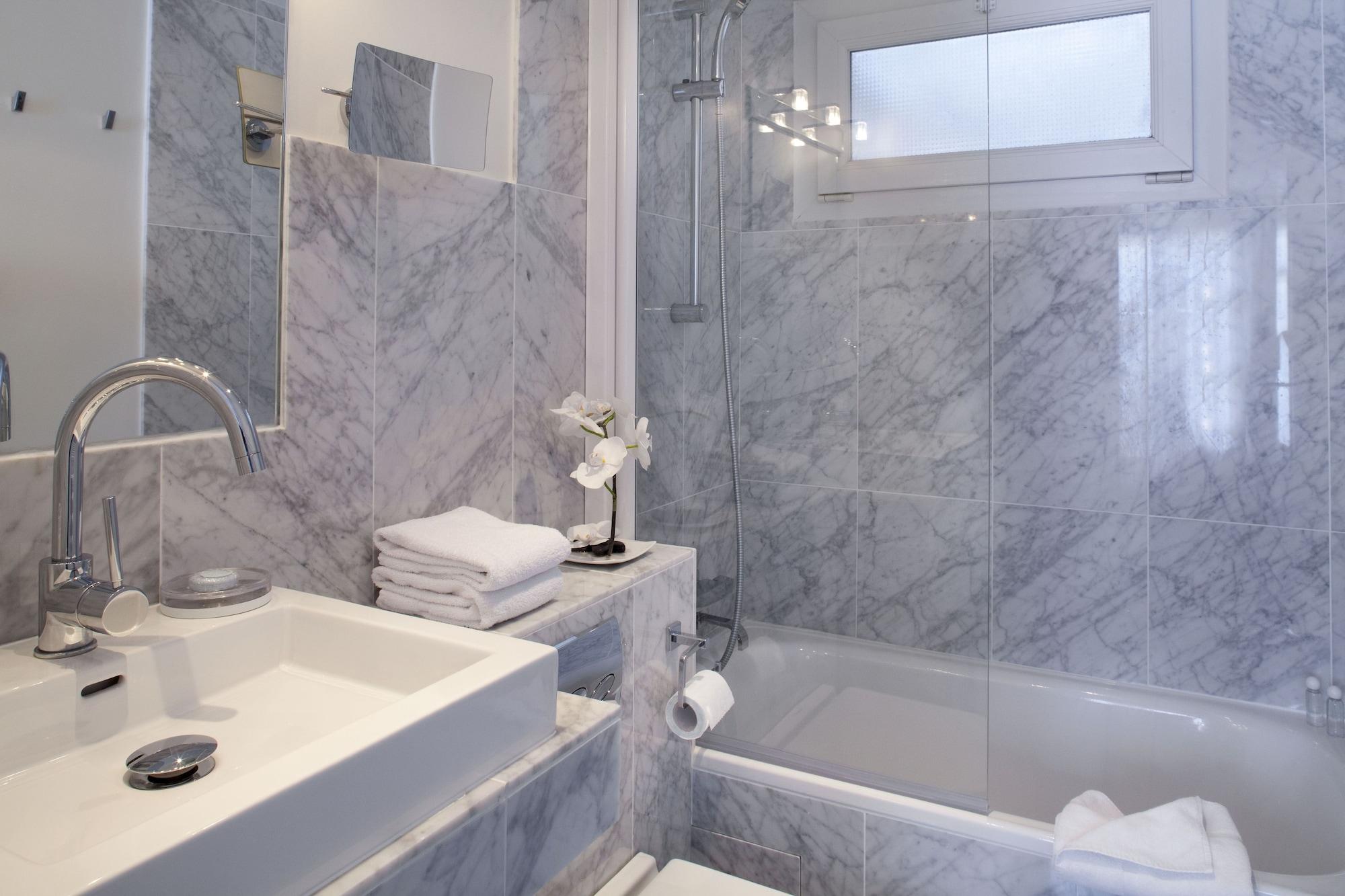 Mayet 3* Parigi